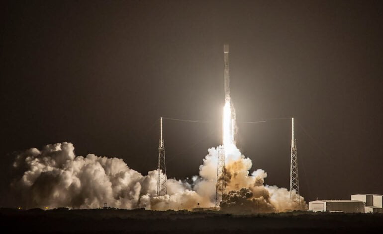 Décollage de Falcon 9 pour une nouvelle mission Starlink © SpaceX