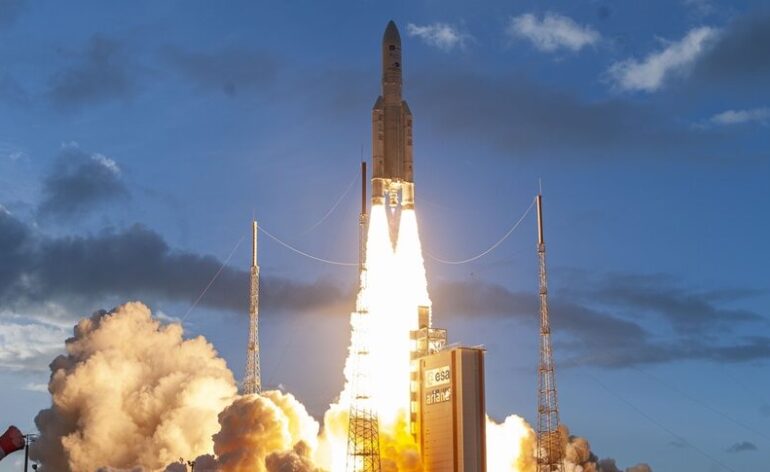 Décollage d'Ariane 5 vol VA 254 © ESA/CNES/Arianespace