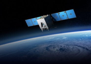 Vue d'artiste du satellite EWS de General Atomics © GA-EMS