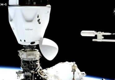 Arrimage d'Ax1 avec l'ISS © NASA TV
