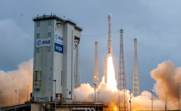 Décollage de Vega-C à Kourou © ESA/CNES/Arianespace/S. Martin