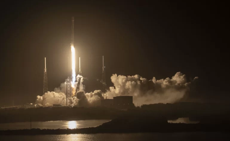 Lancement d'Eutelsat 10B par Falcon 9 © SpaceX