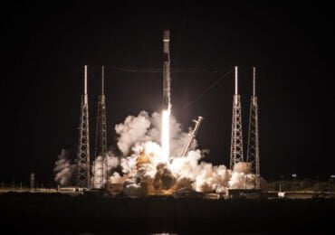 Décollage De Falcon 9 avec deux satellites O3b mPOWER à bord © SpaceX