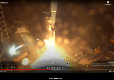 Falcon 9 dans la mission Starlink Group 5-2 © SpaceX