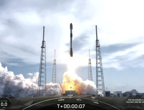Lancement de Starlink Goup 5-10 par Falcon 9 © SpaceX