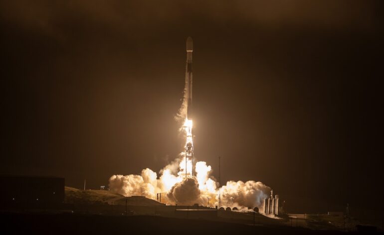 Décollage de Falcon 9 pour la mission Transporter-7 © SpaceX