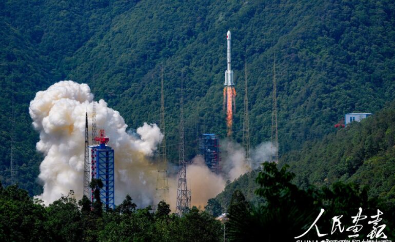 Lancement de Beidou-3G4 par Long March 3B © Xinhua