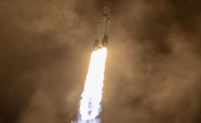 Lancement de Jupiter 3 par Falcon Heavy © SpaceX