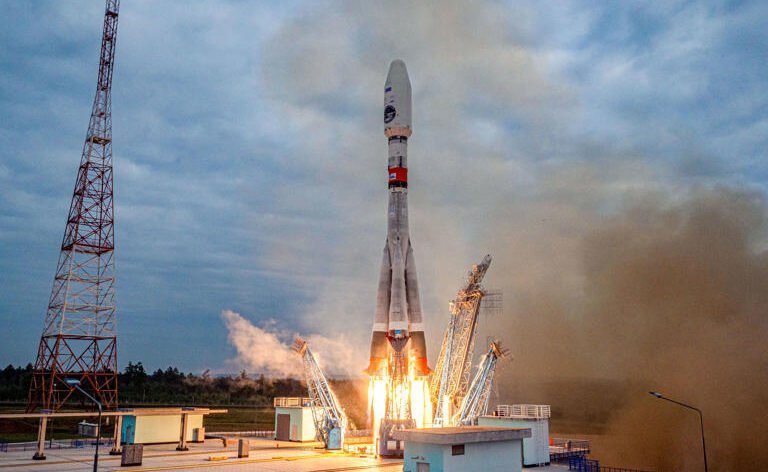 Lancement de la mission Luna 25 par Soyuz 2.1b Fregat M © Roscosmos