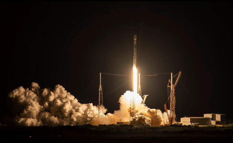 Starlink Group 6-14 lancé par Falcon 9 © SpaceX