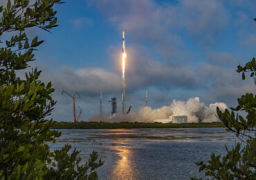 Lancement de la troisième paire de satellites O3b mPower par Falcon 9 © SpaceX