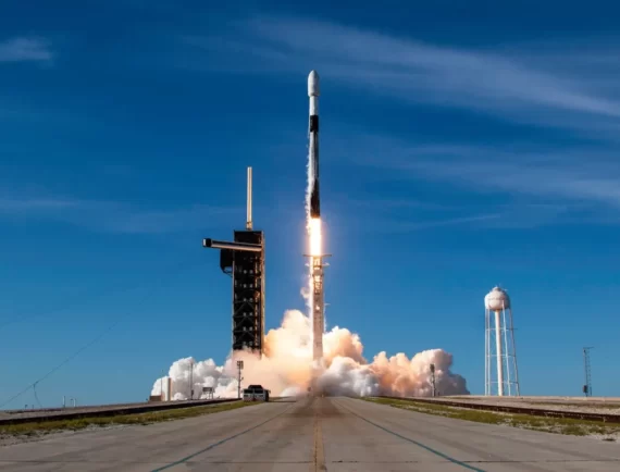 Lancement d'Eutelsat 36D par Falcon 9 © SpaceX