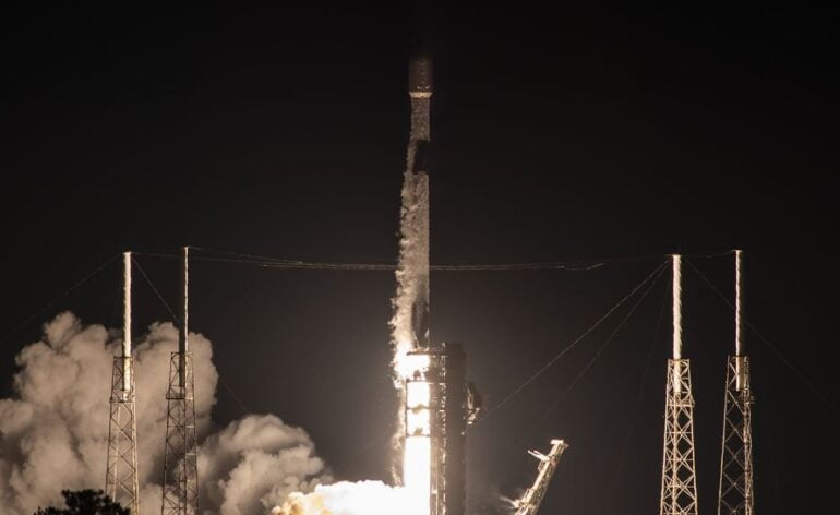 Lancement de Starlink Group 10-1 par Falcon 9 © SpaceX