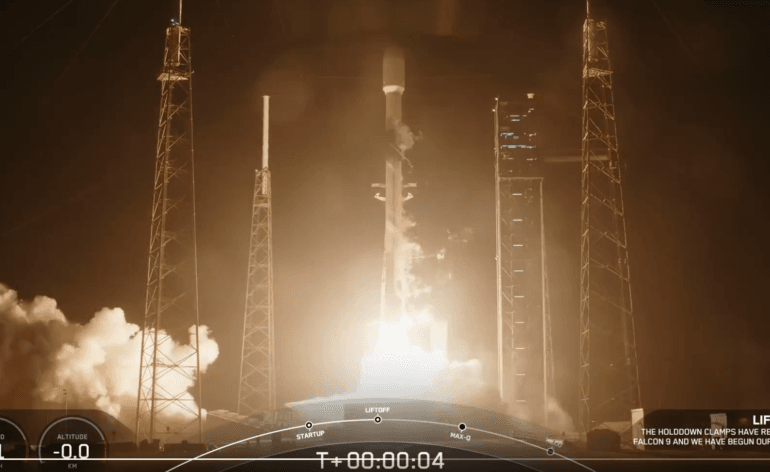 Lancement de la mission RRT-1 par Falcon 9 © SpaceX