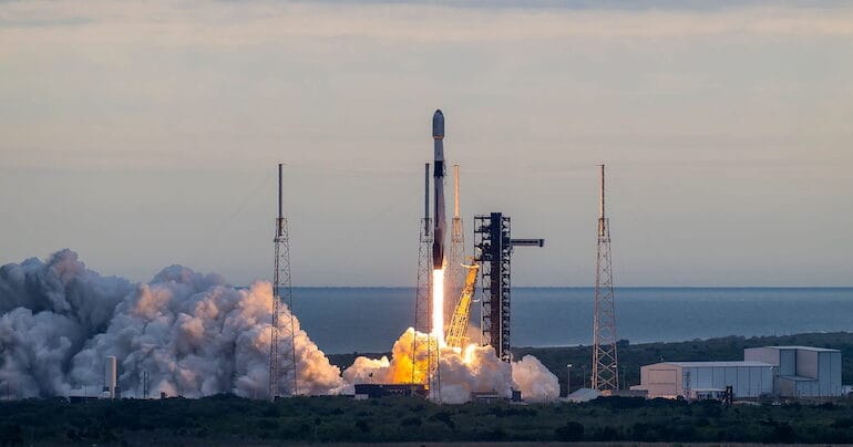 Lancement de Starlink group 12-4 par Falcon 9 © SpaceX