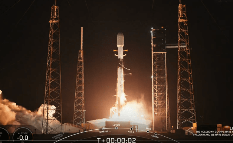 Lancement de Starlink Group 6-75 par Falcon 9 © SpaceX