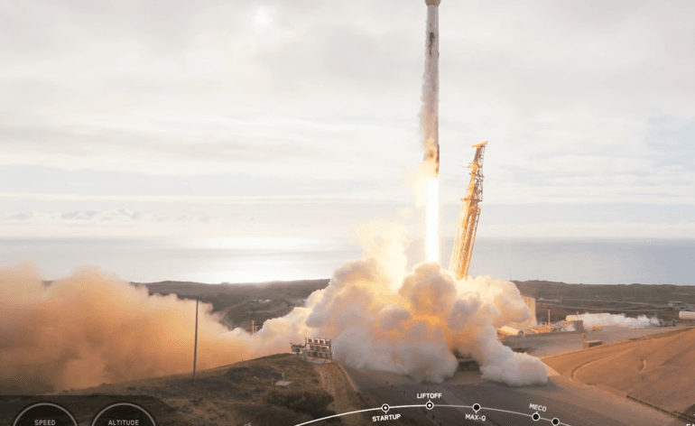 Lancement de Starlink Group 15-4 par Falcon 9 © SpaceX