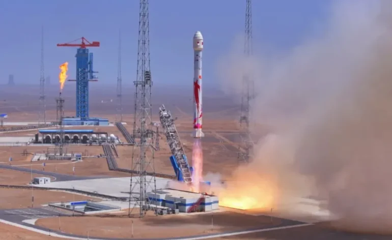 Lancement de 6 satellites Tianyi par Zhuque-2E © Landspace
