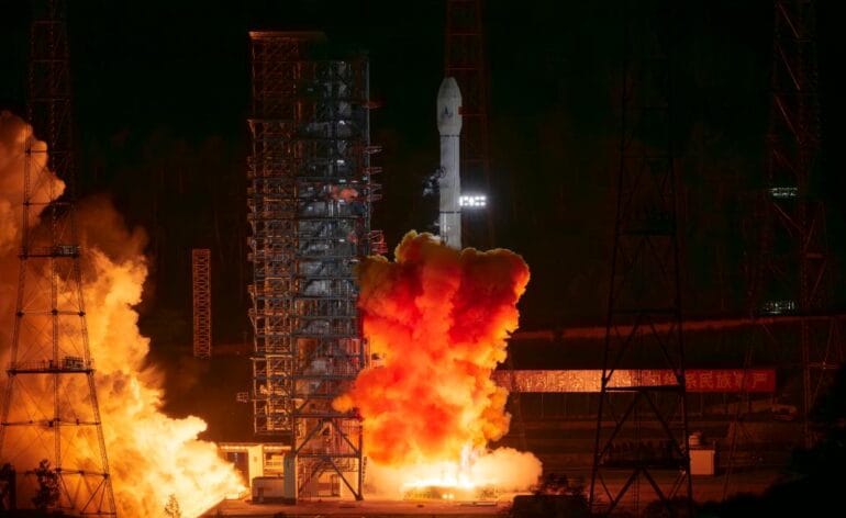 Lancement de Tianwen-2 par Long March 3B © Xinhua/Cai Yang